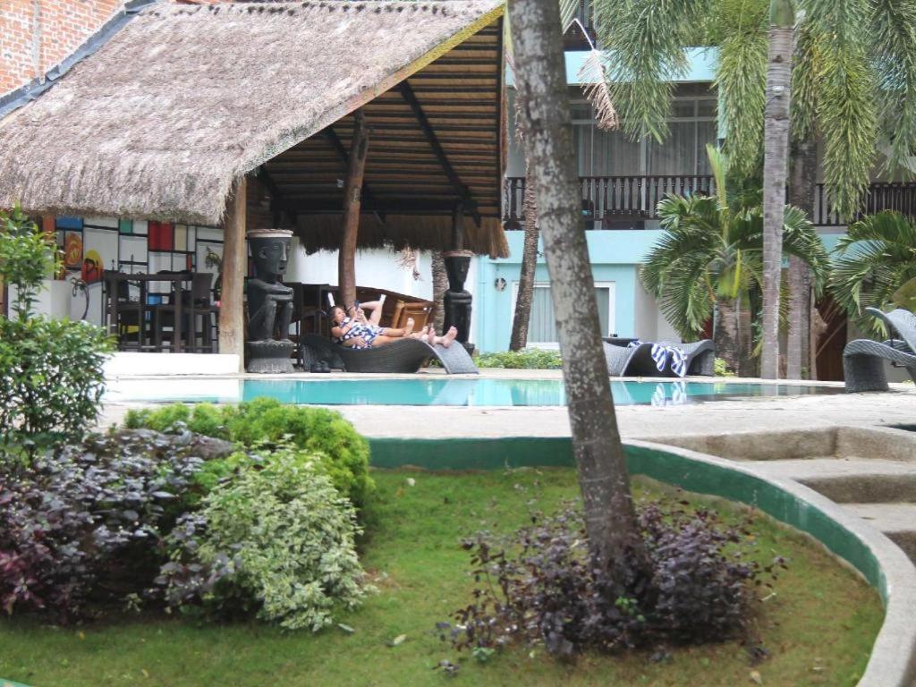 Pinjalo Resort Manoc-Manoc